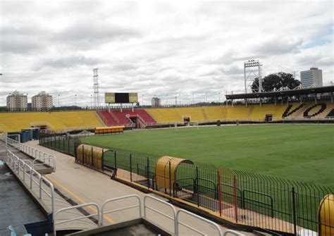estádio municipal general raulino de oliveira|Estádio Raulino de Oliveira .